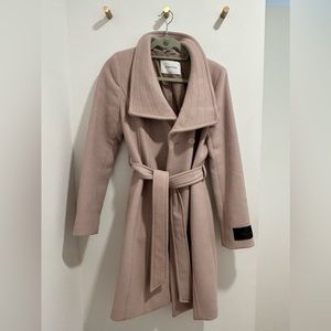 Aritzia Connor Wool Coat - Italian Wool - only worn once